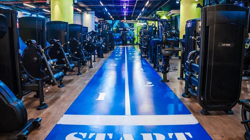 Academia BlueFit Centro 2